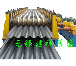 拼裝式波紋板成型機(jī)