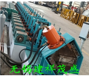 改裝汽車(chē)型材成型機(jī)