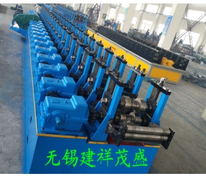 梯邊電纜橋架成型設(shè)備