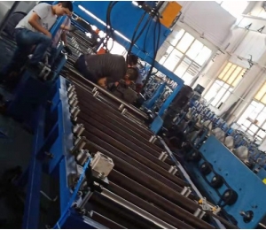 電纜橋架成型機