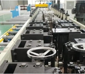 電纜橋架成型機
