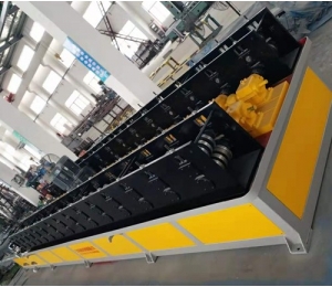 電梯型材成型機