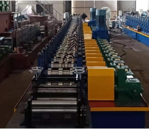 抗震支架成型機(jī)