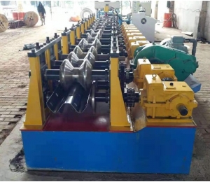 兩波護(hù)欄板成型機