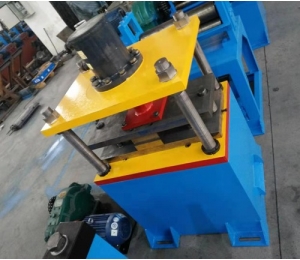 兩波護(hù)欄板成型機